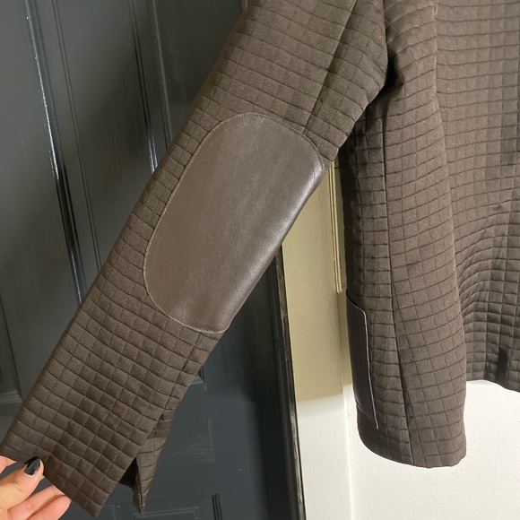 Jacket - Picture 4 of 4